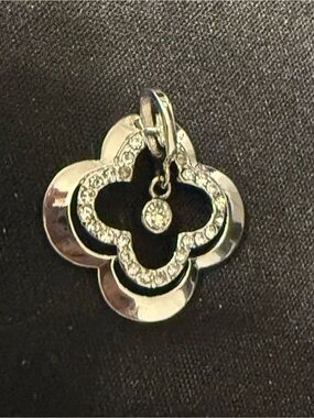Vintage Silver Floral Crystal Pendant Necklace - Silver